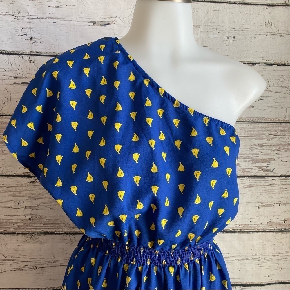 Blue off shoulder dress with yellow boats - Picture 3 of 4